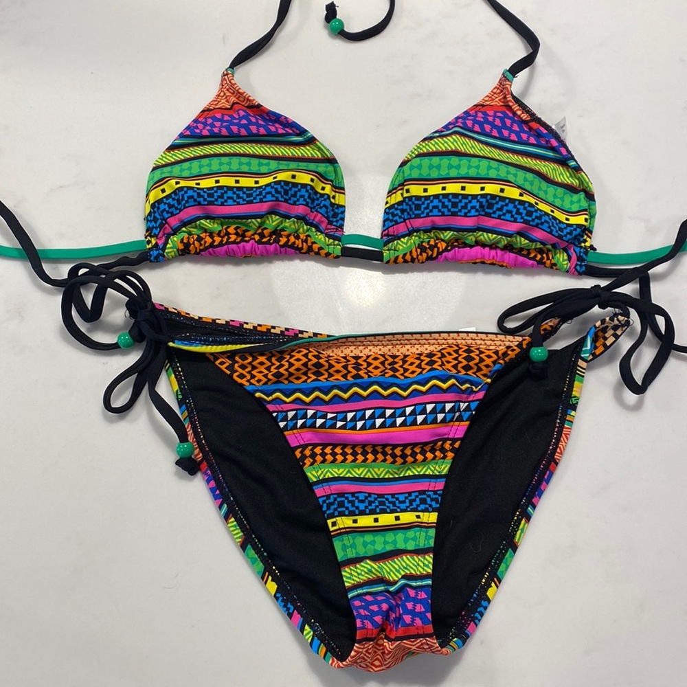 H&M fashion against aids bikini 4/6